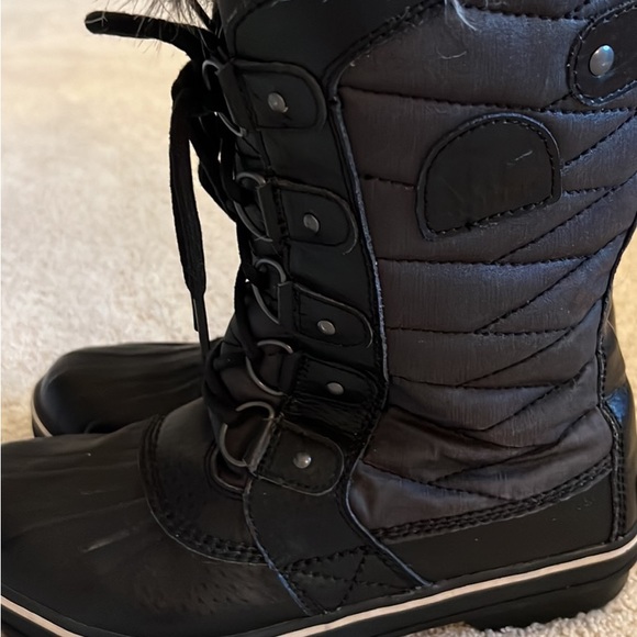 Brand new Sorel winter boots. Size 7.5. Women’s. - Picture 1 of 3